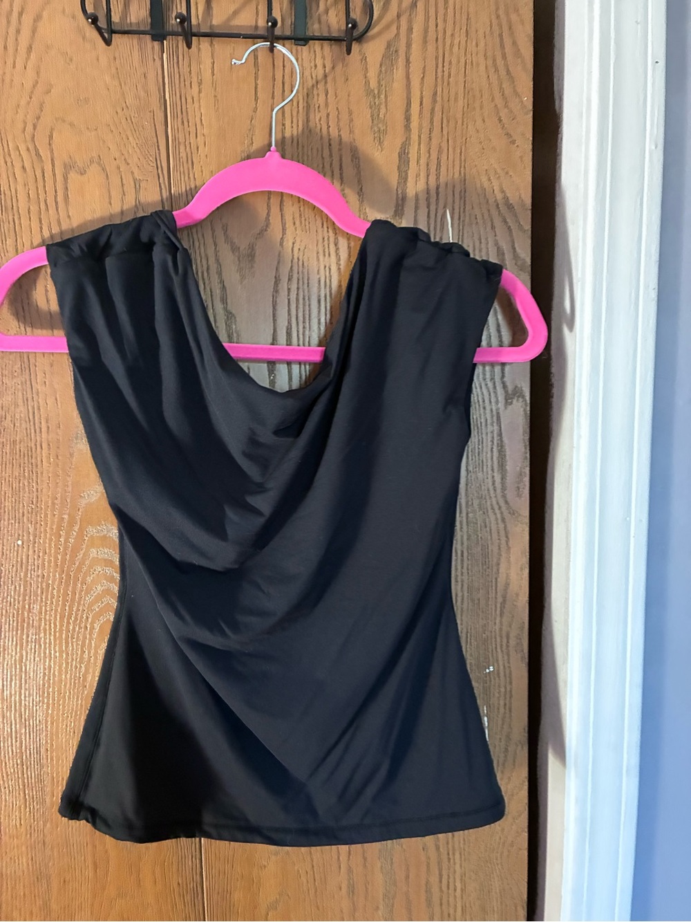 Soukess Black Cowl Neck Sleeveless Top Size Large